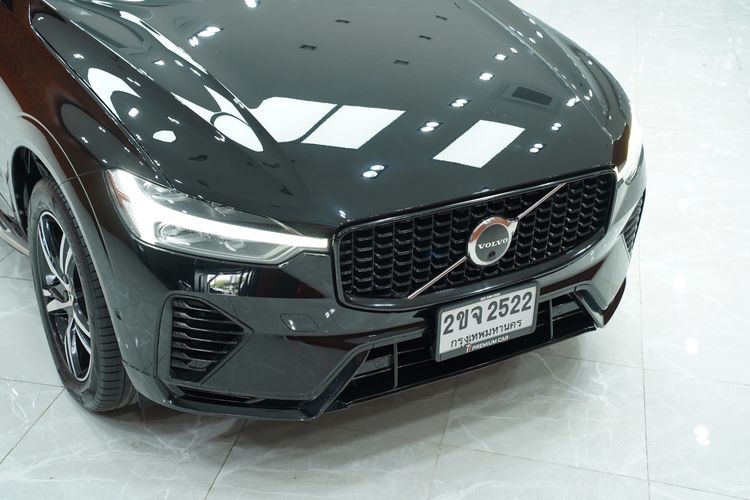 Volvo XC60 2022 2.0 T8 R-Design 4WD Utility-car ไฮบริด เกียร์อัตโนมัติ ดำ รูปที่ 2