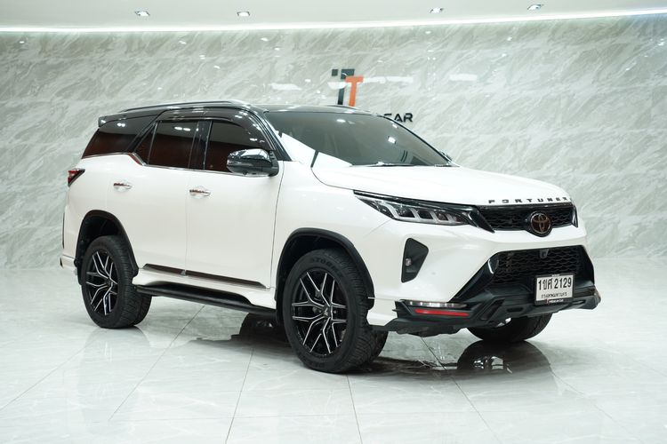 Toyota Fortuner 2021 2.8 LEGENDER 4WD AT Utility-car ดีเซล เกียร์อัตโนมัติ ขาว