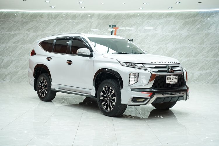 รถ Mitsubishi Pajero Sport 2.4 GT Premium 4WD สี ขาว