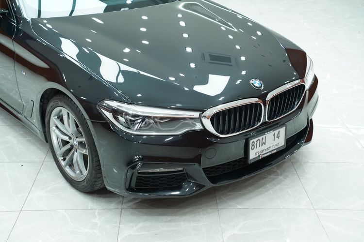 BMW Series 5 2019 520d Sedan ดีเซล เกียร์อัตโนมัติ ดำ รูปที่ 2