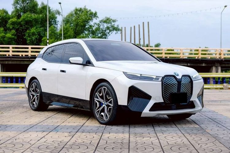 BMW iX 2024 xDrive40 Sport Utility-car ไฟฟ้า เกียร์อัตโนมัติ ขาว รูปที่ 3