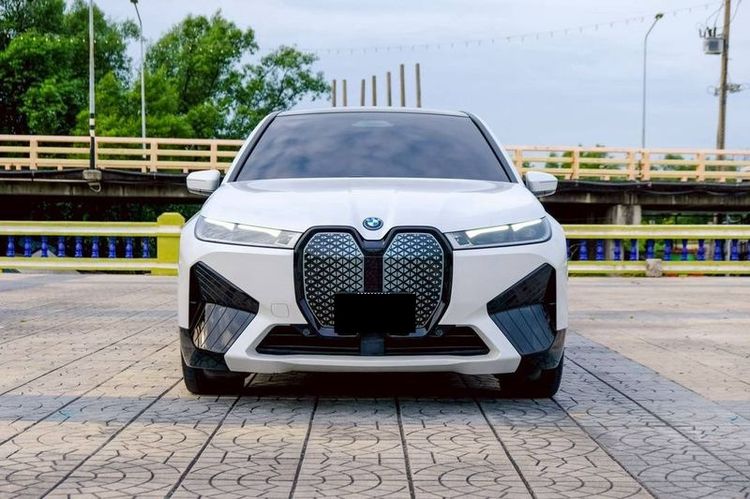BMW iX 2024 xDrive40 Sport Utility-car ไฟฟ้า เกียร์อัตโนมัติ ขาว รูปที่ 2