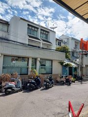ขายทาวน์เฮ้าส์ 3 ชั้น 75 ตรว. 500 ตร.ม. อยู่ในบริษัทการบินไทย สำนักงานใหญ่ ย่านวิภาวดีรังสิต จตุจักร เหมาะแก่การ ทำธุรกิจ ราคาถูกมาก