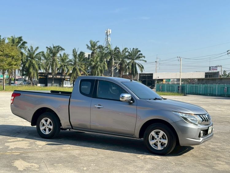 Mitsubishi Triton 2018 2.5 GLX Pickup ดีเซล ไม่ติดแก๊ส เกียร์ธรรมดา เทา รูปที่ 4