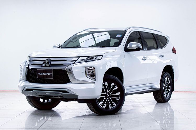 Mitsubishi Pajero Sport 2019 2.4 GT Premium 2WD Utility-car ดีเซล ไม่ติดแก๊ส เกียร์อัตโนมัติ ขาว