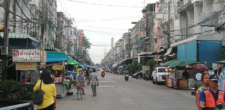 ให้เช่าตึกแถวหมู่บ้านศรีเพชร  เพชรเกษม 106 (รีโนเวทใหม่)