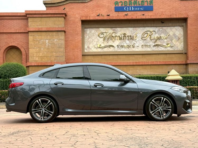 BMW Series 2 2021 220i Sedan เบนซิน เกียร์อัตโนมัติ เทา รูปที่ 3