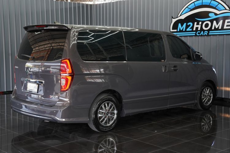 Hyundai H-1  2019 2.5 Deluxe Van ดีเซล เกียร์อัตโนมัติ น้ำตาล รูปที่ 4