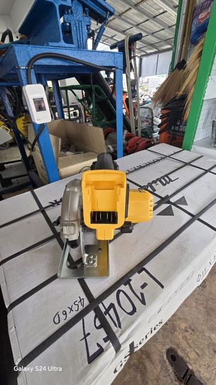 เลื่อยวงเดือนไร้สาย Dewalt รูปที่ 3