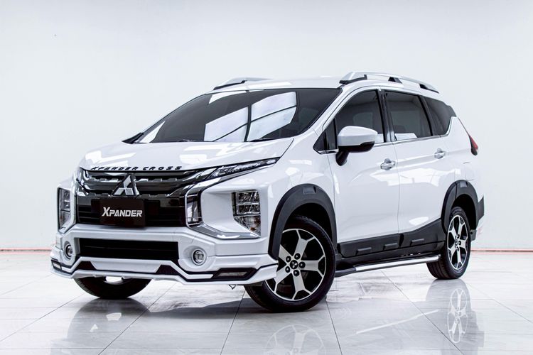 รถ Mitsubishi Xpander 1.5 Cross สี ขาว