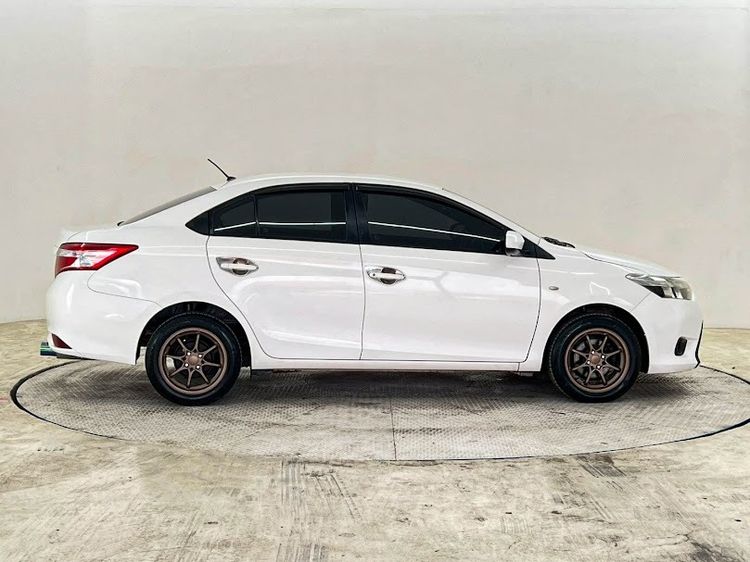 Toyota Vios 2013 1.5 J Sedan เบนซิน ไม่ติดแก๊ส เกียร์อัตโนมัติ ขาว รูปที่ 4