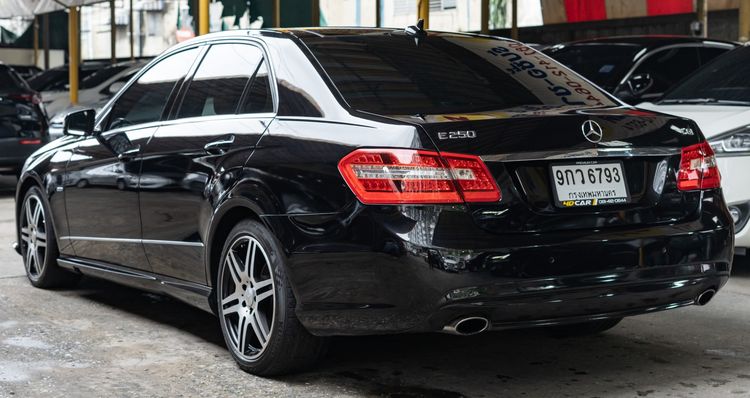 Mercedes-Benz E-Class 2012 E250 CGI Sedan เบนซิน ไม่ติดแก๊ส เกียร์อัตโนมัติ ดำ รูปที่ 3