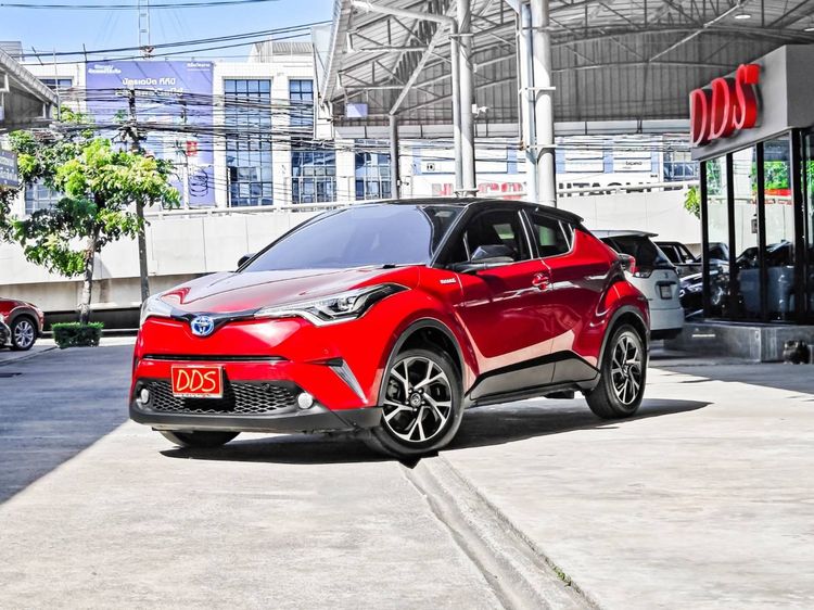 รถ Toyota C-HR 1.8 HV Mid สี แดง