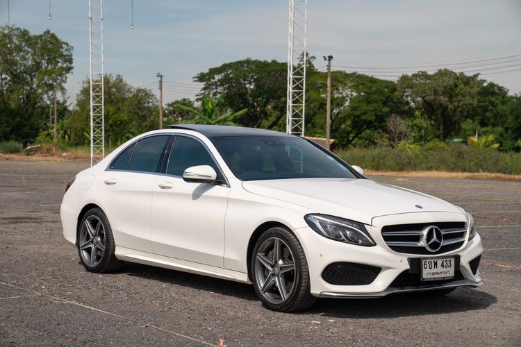 Mercedes-Benz C-Class 2015 C300 Sedan ไฮบริด ไม่ติดแก๊ส เกียร์อัตโนมัติ ขาว รูปที่ 4