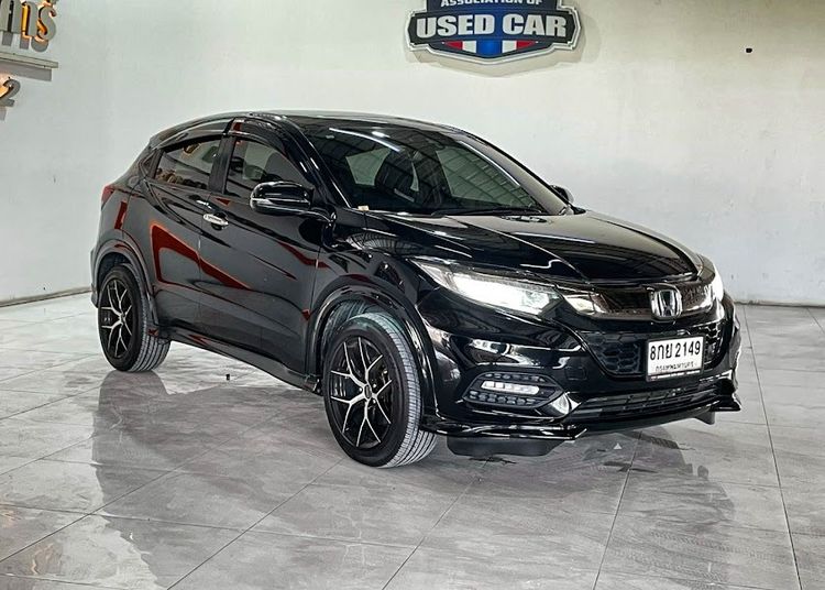 Honda HR-V 2019 1.8 RS Utility-car เบนซิน ไม่ติดแก๊ส เกียร์อัตโนมัติ ดำ รูปที่ 3
