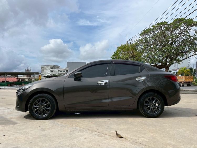 Mazda Mazda 2 2017 1.3 High Sedan เบนซิน ไม่ติดแก๊ส เกียร์อัตโนมัติ น้ำตาล รูปที่ 4