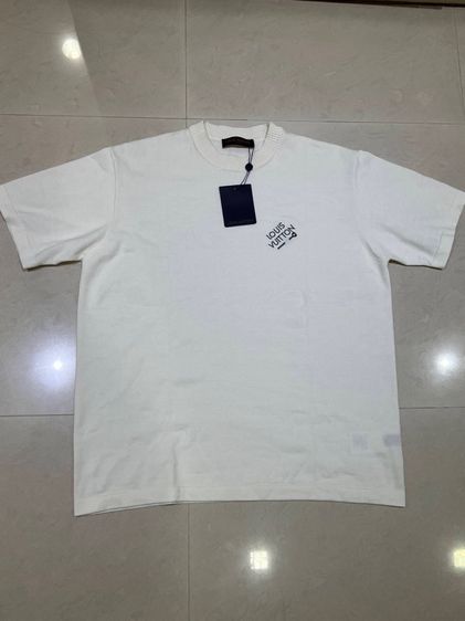 เสื้อยืด LV Signature Crewneck 