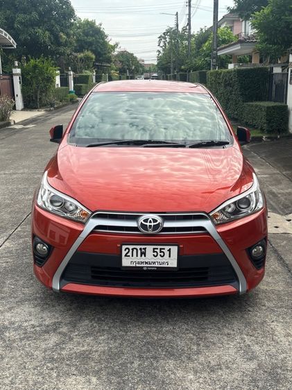 รถ Toyota Yaris 1.2 G สี ส้ม