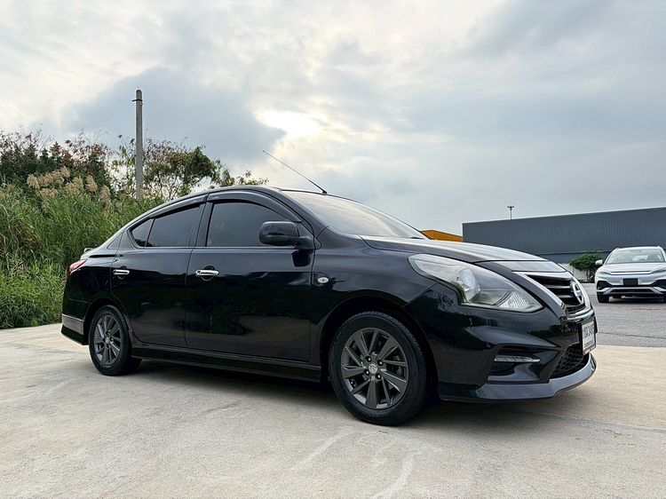 รถ Nissan Almera 1.2 E Sportech สี ดำ