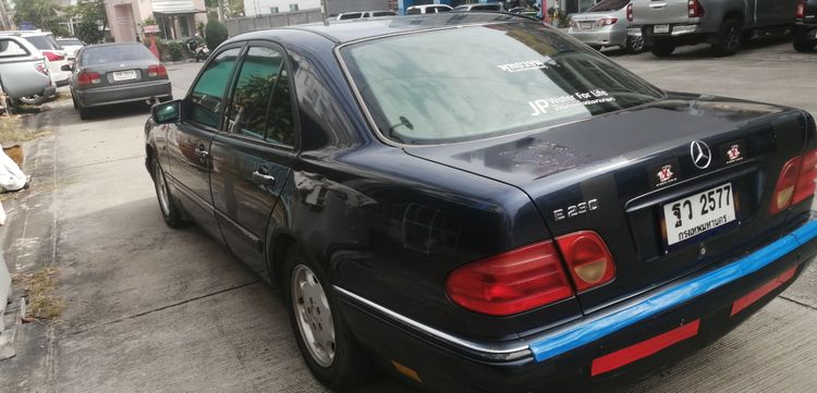 Mercedes-Benz E-Class 1996 E230 Sedan เบนซิน LPG เกียร์อัตโนมัติ น้ำเงิน รูปที่ 4