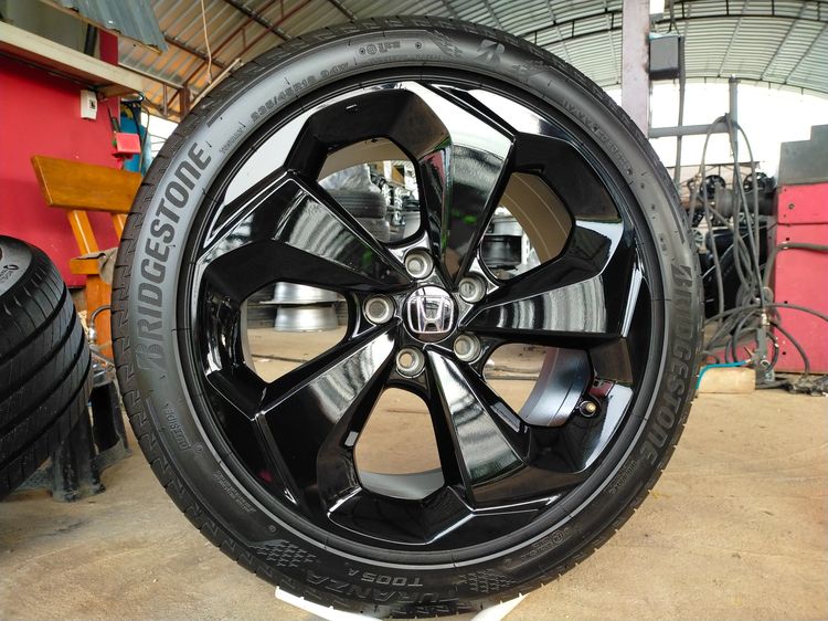 แม็กฮอนด้า accord hybrid g10 สีอบpowder coat ขอบ18กว้าง8 et50 พร้อมยางบริสโตน 235 45 18 ปี23 ใส่ accord HRV อื่นๆ 5 รู 114 16400 รูปที่ 4