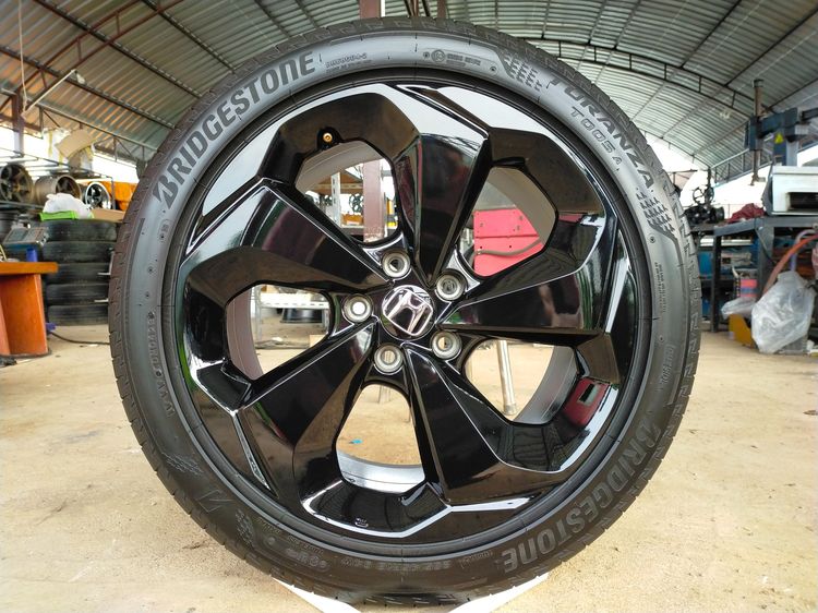 18" แม็กฮอนด้า accord hybrid g10 สีอบpowder coat ขอบ18กว้าง8 et50 พร้อมยางบริสโตน 235 45 18 ปี23 ใส่ accord HRV อื่นๆ 5 รู 114 16400
