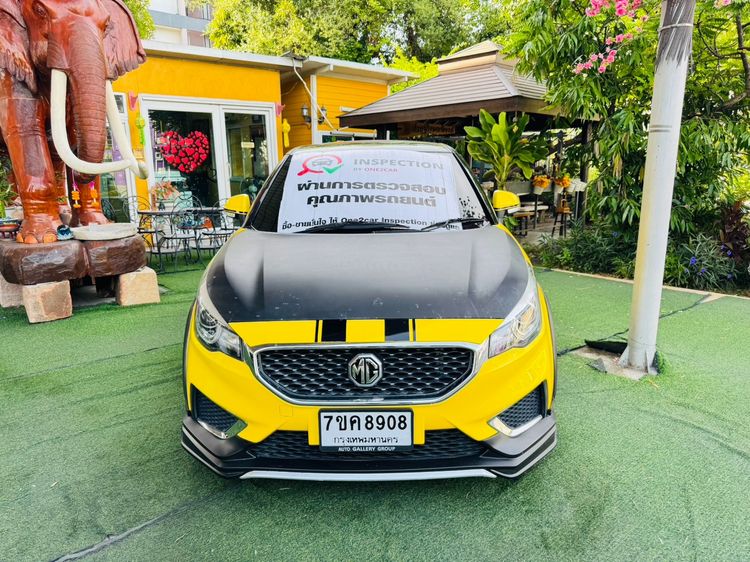 รถ MG MG3 1.5 D สี เหลือง
