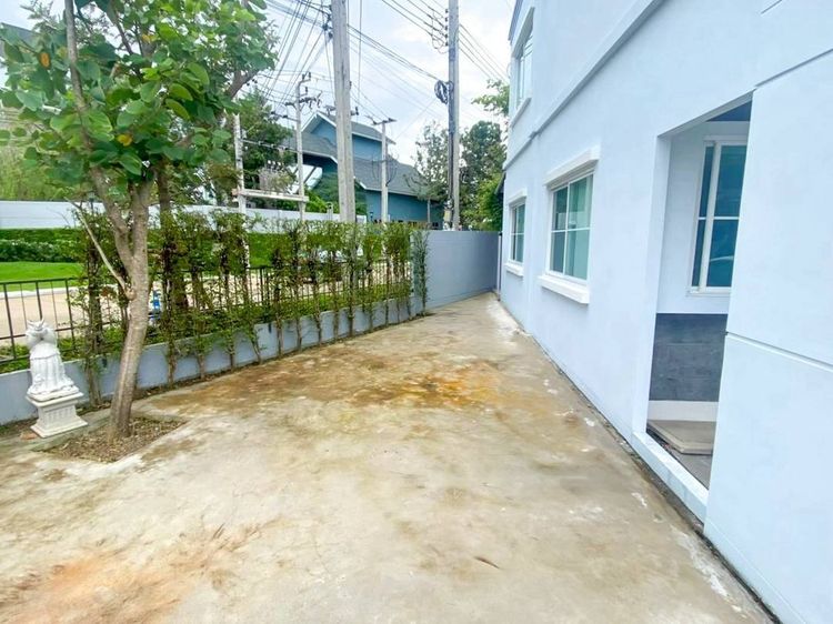 ตกแต่งครบ ให้เช่า อินดี้ บางนา–รามคำแหง2 ทาวน์โฮม 2.5 ชั้น แปลงมุม บรรยากาศเงียบสงบ เดินทางสะดวก ใกล้เมกาบางนา เฟอร์นิเจอร์ครบ พร้อมอยู่ รูปที่ 2