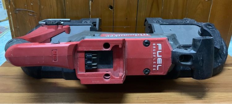 เลื่อยสายพานไร้สาย milwaukee cbs125 รูปที่ 2