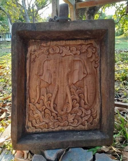 อื่นๆ ถาดข้าวเหนียวเก่า แกะรูปช้างสามเศียร