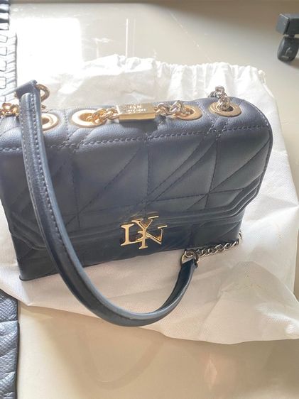 กระเป๋า