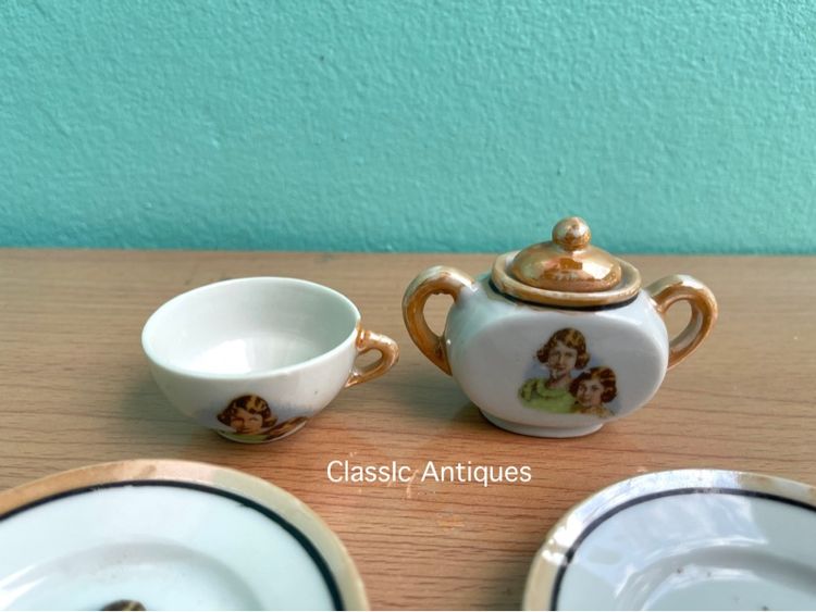 ชุดน้ำชากระเบื้องจิ๋ว เก่าสะสม รูปที่ 5