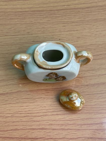 ชุดน้ำชากระเบื้องจิ๋ว เก่าสะสม รูปที่ 12