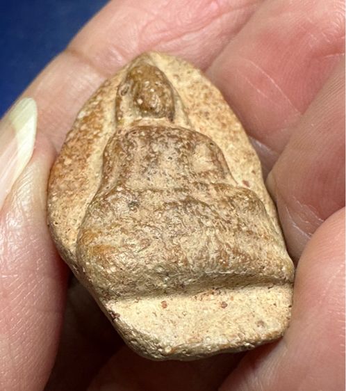 🙏 พระนางท่ามะปรางค์กรุวัดมหาธาตุ สุพรรณบุรี มีนวลดินเดิม🙏พระแผงตัดชินเงิน อยุธยา มีปรอทเด้ม องค์ละ1850 รูปที่ 5