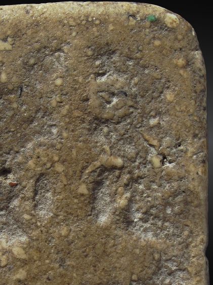 พระสมเด็จ วัดระฆัง พิมพ์ใหญ่ เนื้อกระยาสารท สภาพใช้ รูปที่ 4