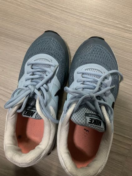 รองเท้าผ้าใบของ Nike แท้ๆ รูปที่ 6