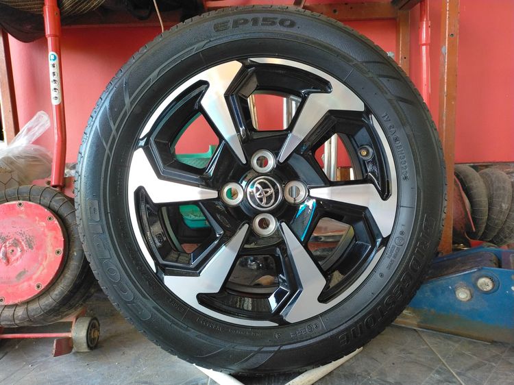 แม็กโตโยต้า ขอบ15 พร้อมยางบริสโตน 185 60 15 ปี23 ยางสวยทุกเส้นตามรูป ใส่ yaris vios ได้ทุกรุ่น