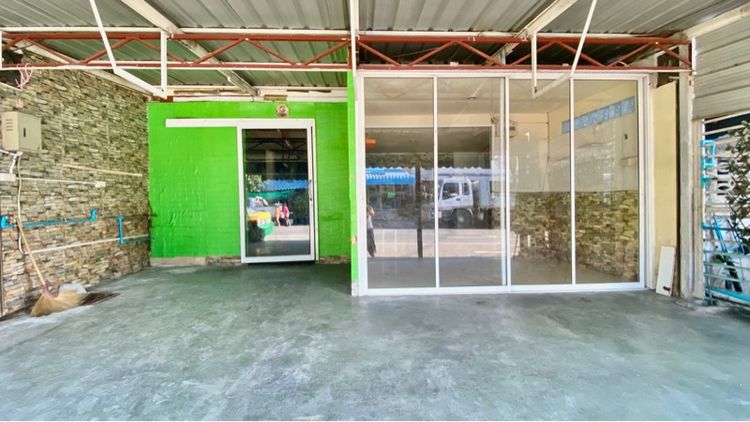 ใช่  บ้านให้เช่าเคหะฉลองกรุง โซน1 ขายของหน้าบ้านได้  รูปที่ 4