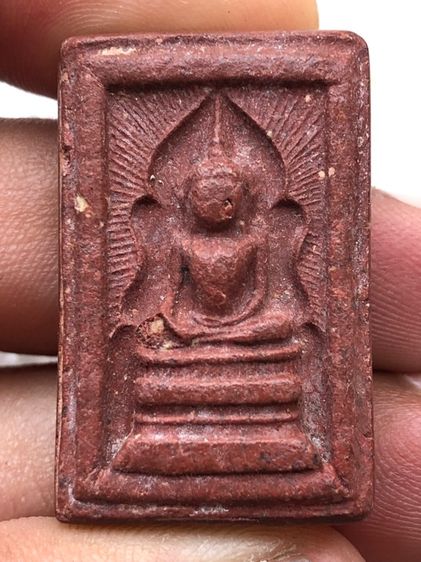 พระแหวกม่านหลวงพ่อกวย เนื้อแดง  รูปที่ 2