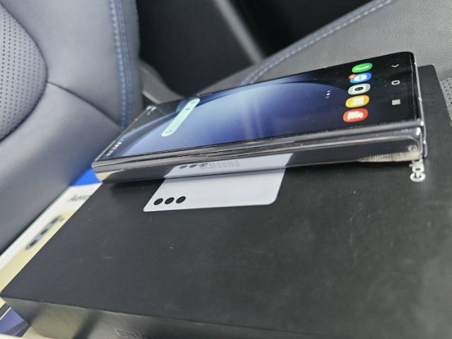  Samsung Z Fold 5 256GB15000 สภาพนางฟ้า เพิ่งใช้แคร์พลัสเปลี่ยนรอบเครื่องให้ใหม่ กล่องครบ นัดรับได้ค่ะ รูปที่ 3