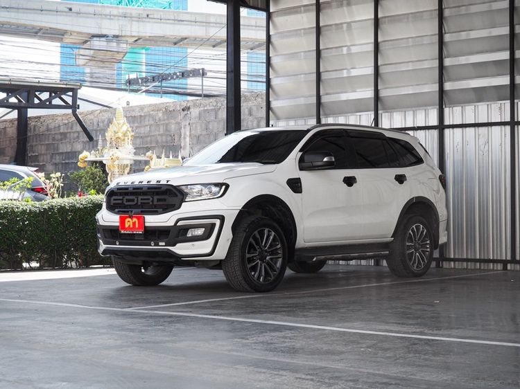 รถ Ford Everest 2.0 Titanium Plus 4WD สี ขาว