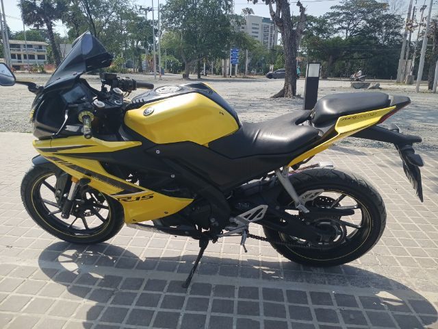 ขาย R15 new ตามสภาพเครื่องดี ไม่เเพง เล่มครบ รูปที่ 3