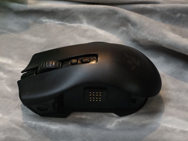 Razer Naga V2 Pro เมาส์เกมมิ่ง รูปที่ 3