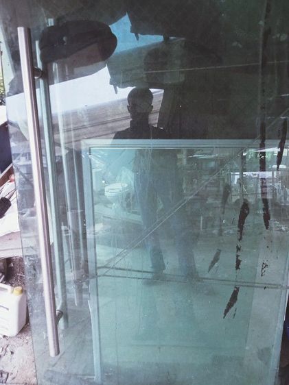 ประตูกระจกออฟิต