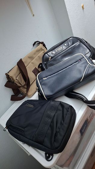 กระเป๋าสะพาย