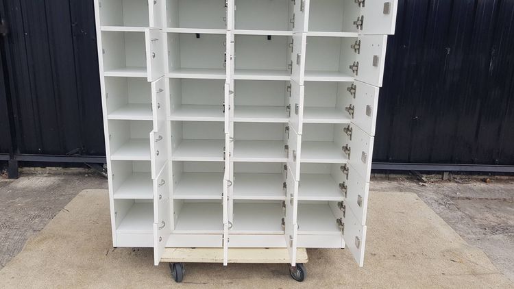 ตู้ล็อคเกอร์ไม้ 32 ช่อง สีขาว รูปที่ 10