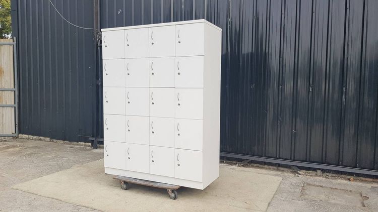 ตู้ล็อคเกอร์ไม้ 20 ช่อง สีขาว รูปที่ 2