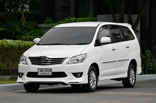 43,129 km Toyota INNOVA 2.0 V รุ่น TOP เบาะ Captain seats รถบ้านมือเดียวมีประวัติศูนย์โตโยต้าตามระยะ