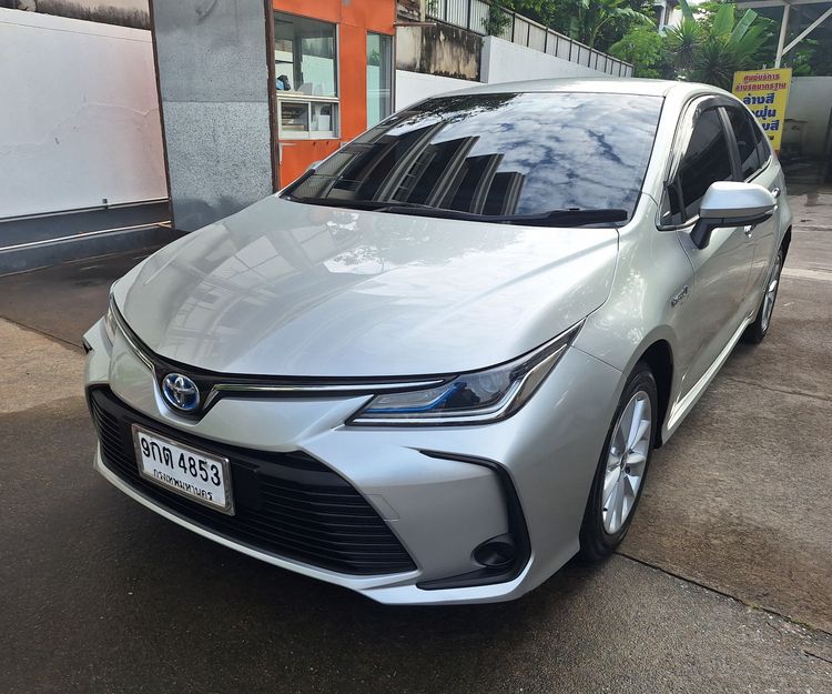 รถ Toyota Altis 1.8 Hybrid Mid สี เทา