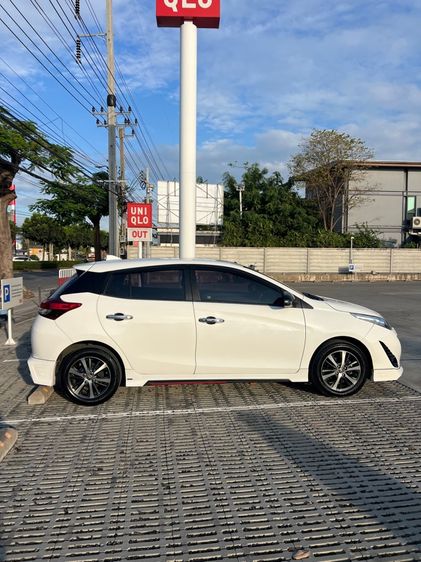 Toyota Yaris 2020 1.2 Sport Premium Sedan เบนซิน ไม่ติดแก๊ส เกียร์อัตโนมัติ ขาว รูปที่ 3
